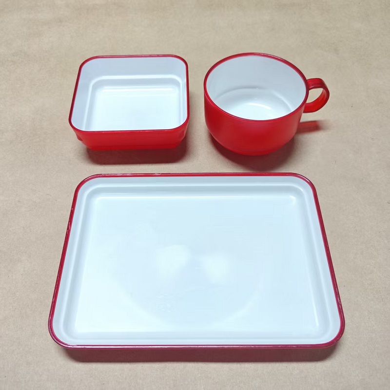 Double-color salad bowls and plates Double-color salad bowls and plates